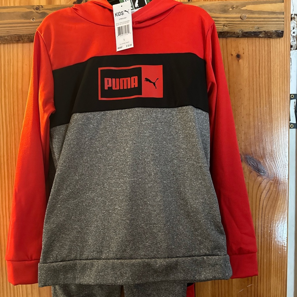 Boys Puma size L 14/16 sweatsuit with hoodie and pants.